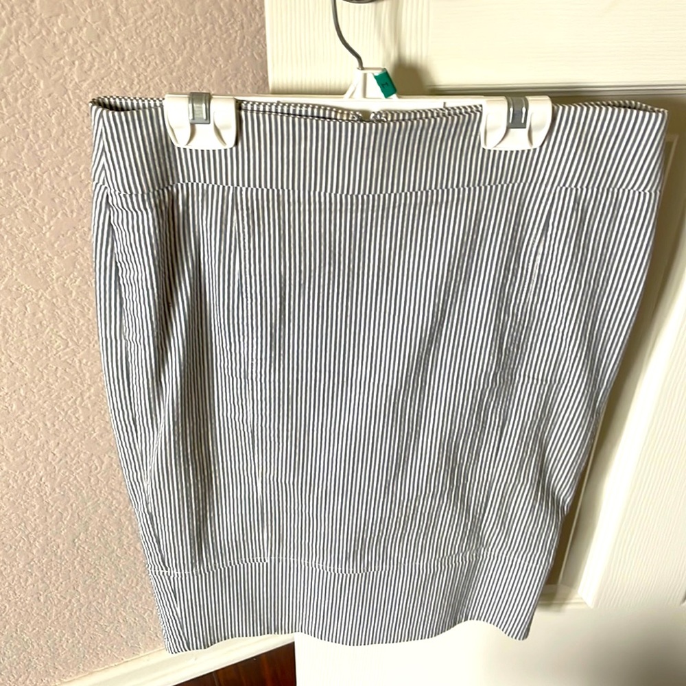 Bebe skirt